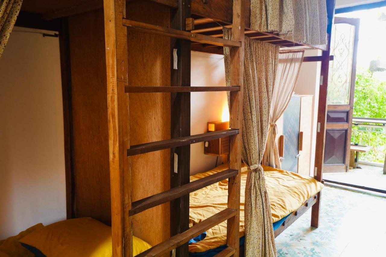 Chu Nhat Cafe & Homestay - 12 Ngo 41 Duong Lang - Co So 1 - Hanoi, Hanoi